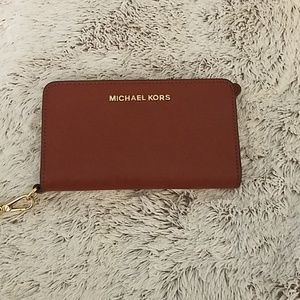 Michael Kors Phone Wallet